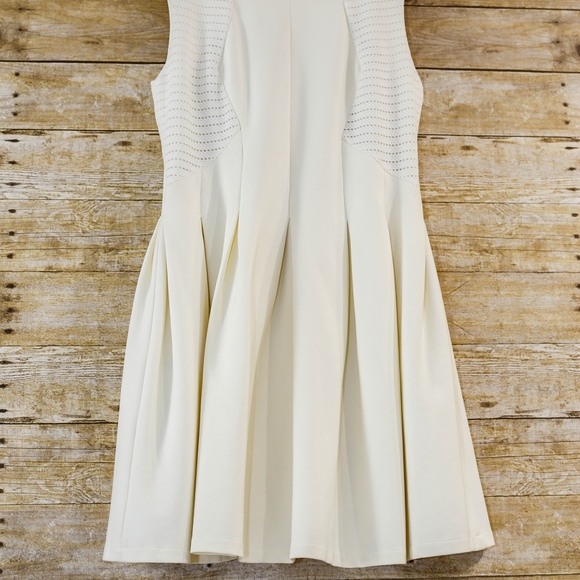 BCBGMaxAzira Cocktail Dress Off White Size Medium - Picture 3 of 6